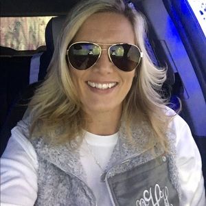 Meet your Posher, Christian